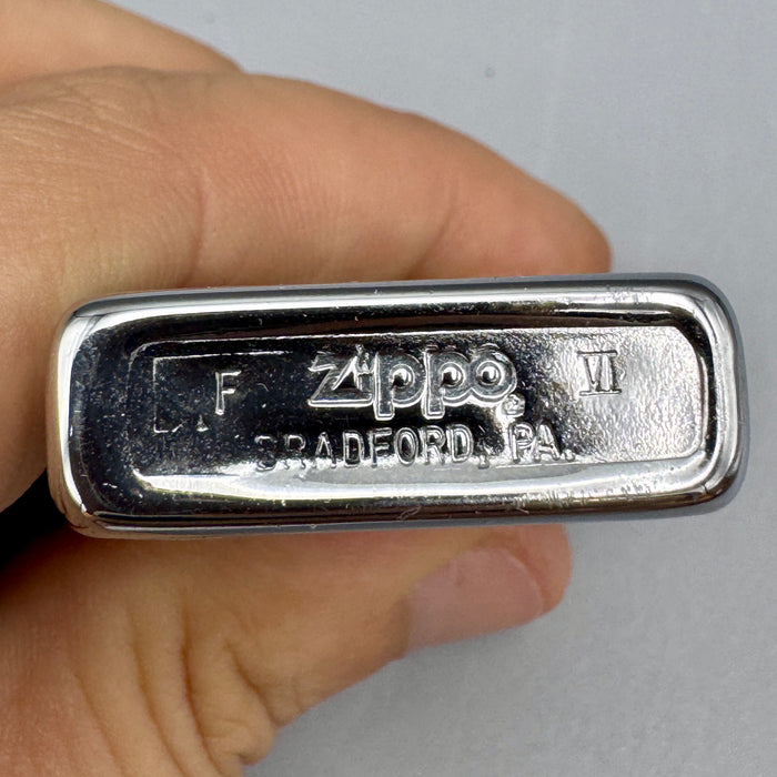 Accendino Zippo a benzina petrolio cromato decoro veneziano USA 1990 ca