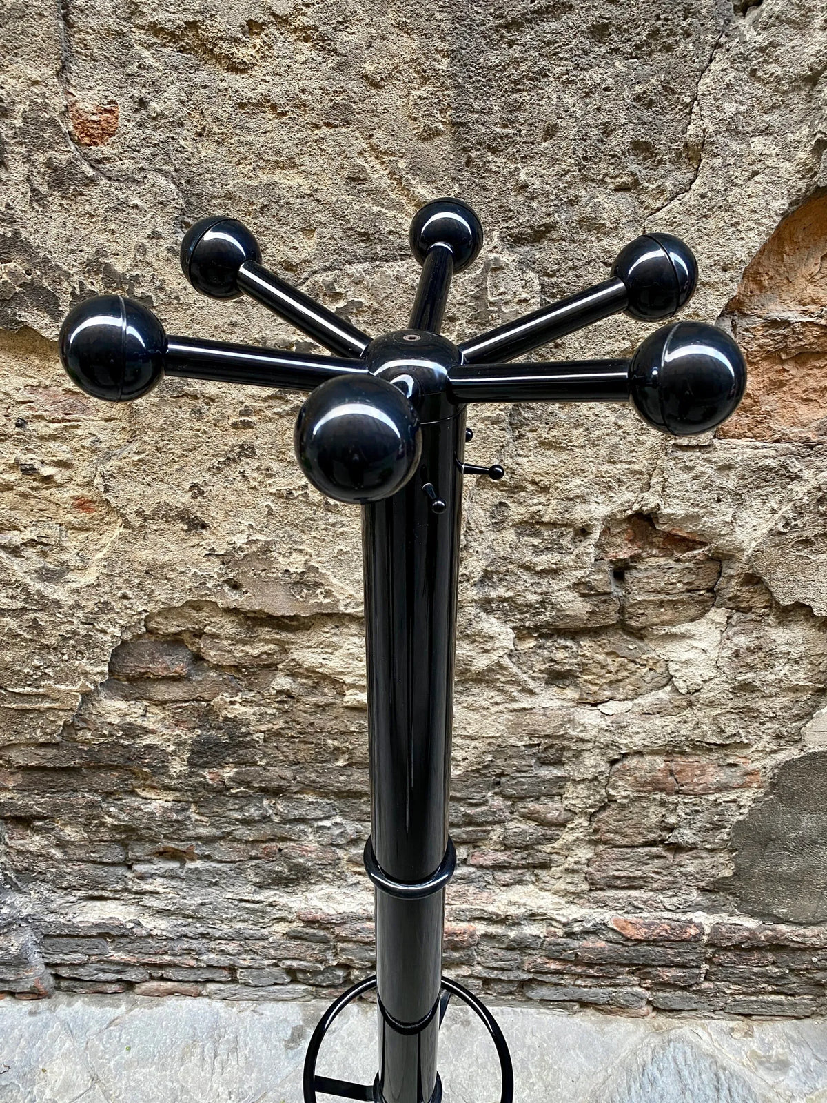 Appendiabiti Caimi con porta ombrelli design nero 1990 ca — Galleria  Novecento